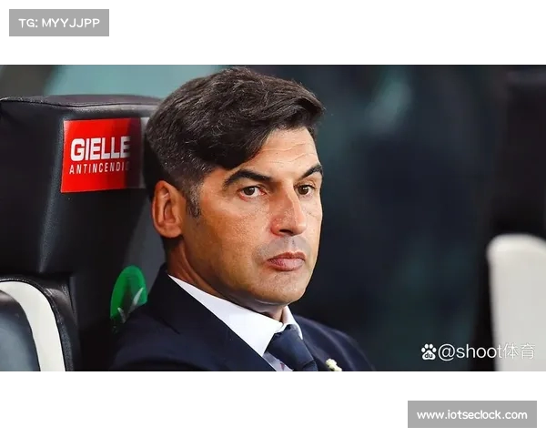 AC米兰官方社媒发布新帅丰塞卡照片：欢迎加入米兰大家庭